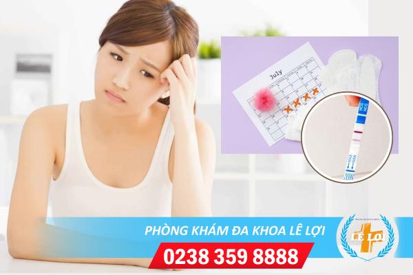 Chậm kinh thử que vạch đậm vạch mờ có thai không?